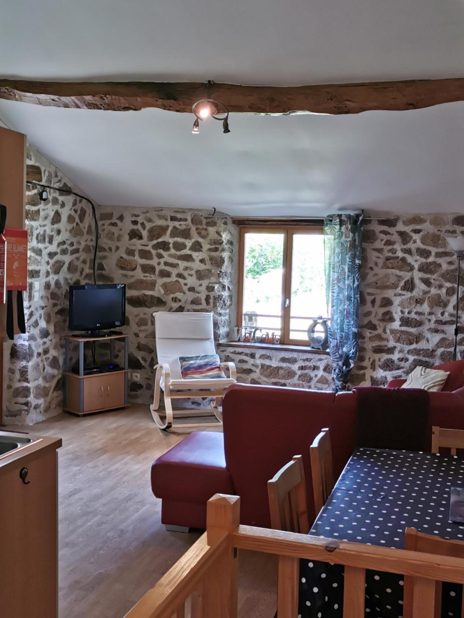 Tranquille Vienne Gites A Chirac Dept Charente Exterior foto