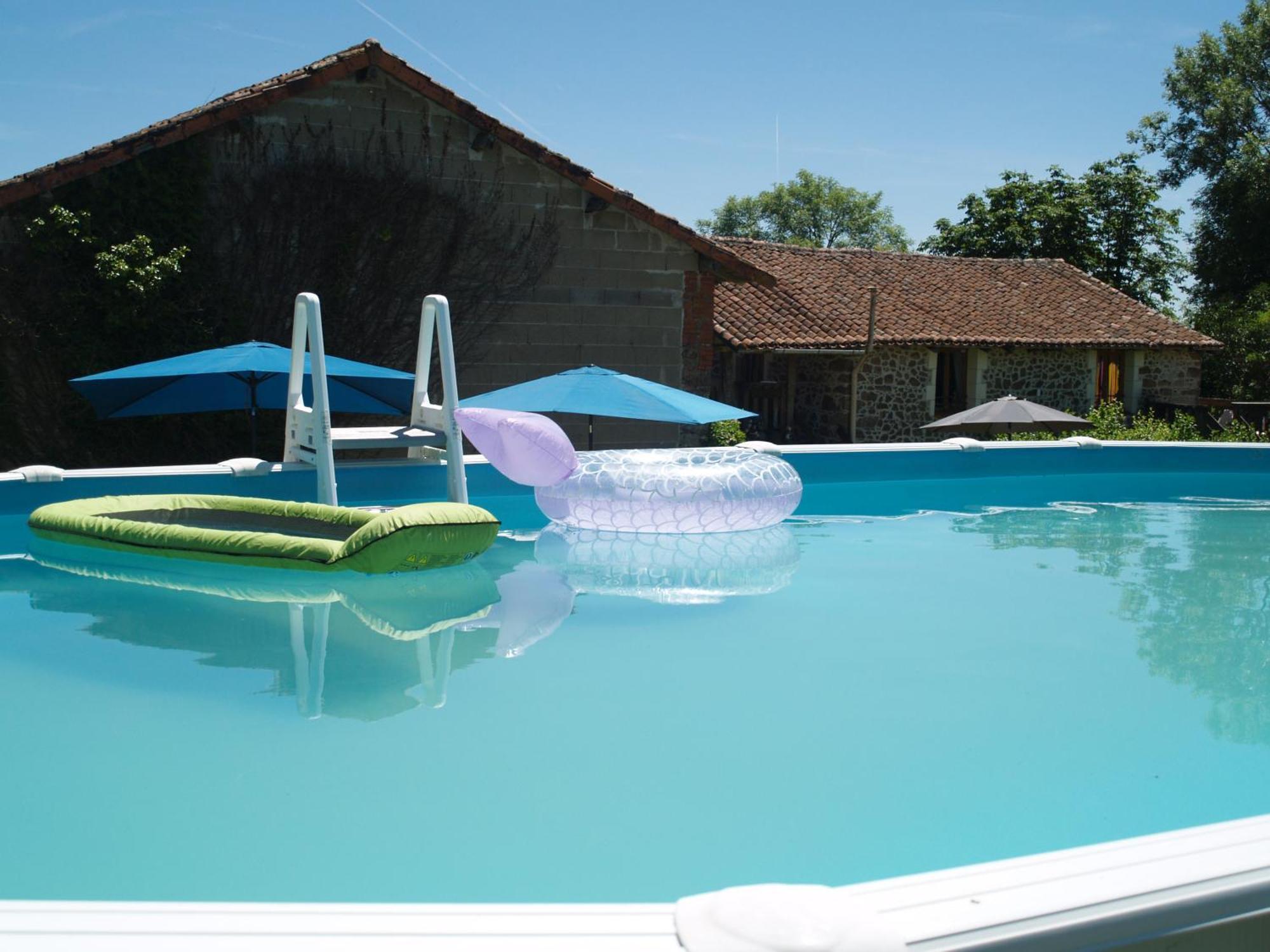Tranquille Vienne Gites A Chirac Dept Charente Exterior foto