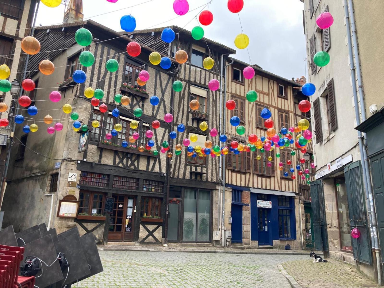 Tranquille Vienne Gites A Chirac Dept Charente Exterior foto